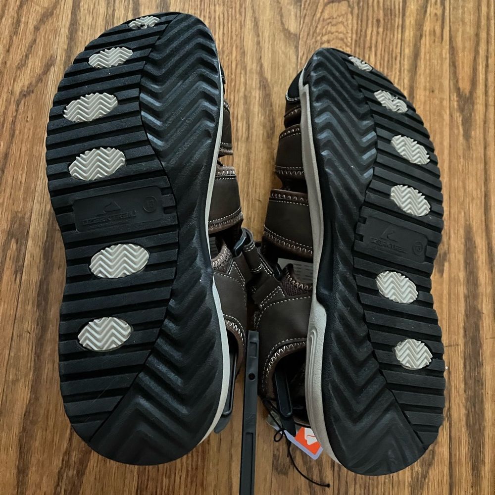 Ozark Trail Dark Brown Closed Toe Sandals 13 - Picture 3 of 3
